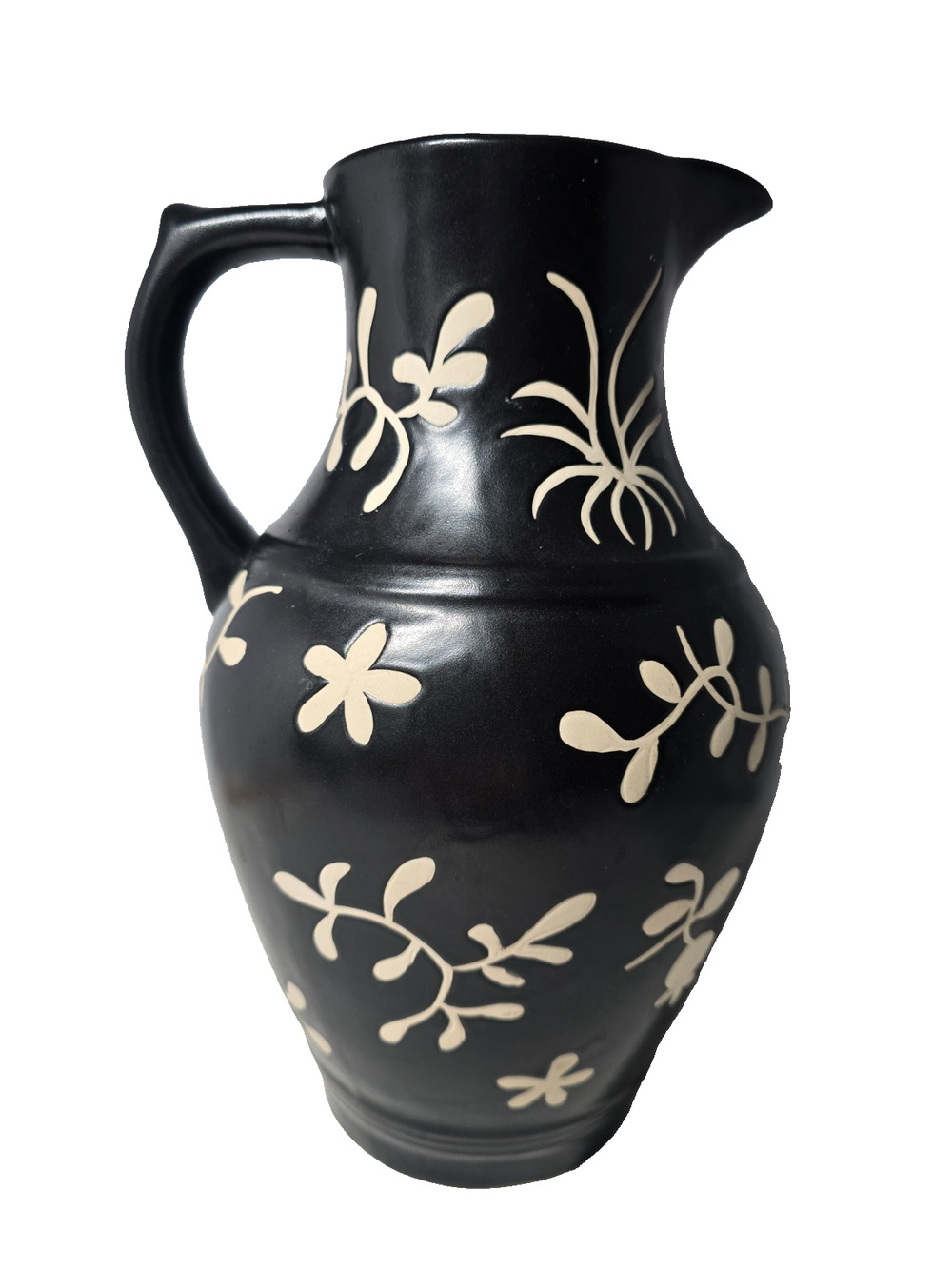 Black Pitcher Wildflowers Dancing Design 9 1/2"